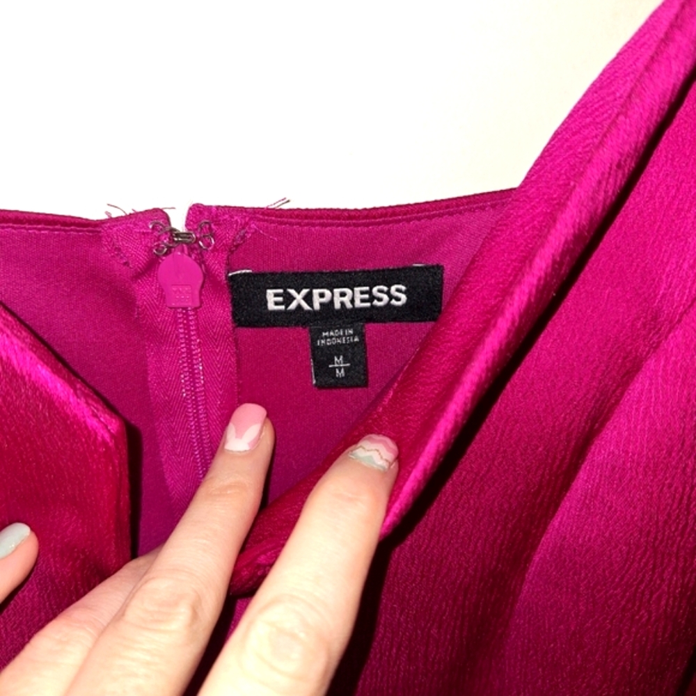 Express Dress - Picture 7 of 11